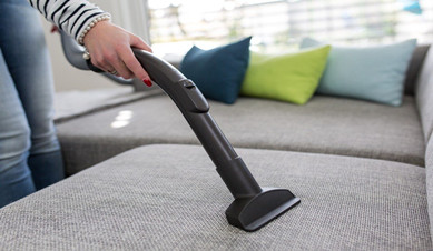 The Difference Bewteen Floor Mopping Robot and Handheld Vacuum Cleaners